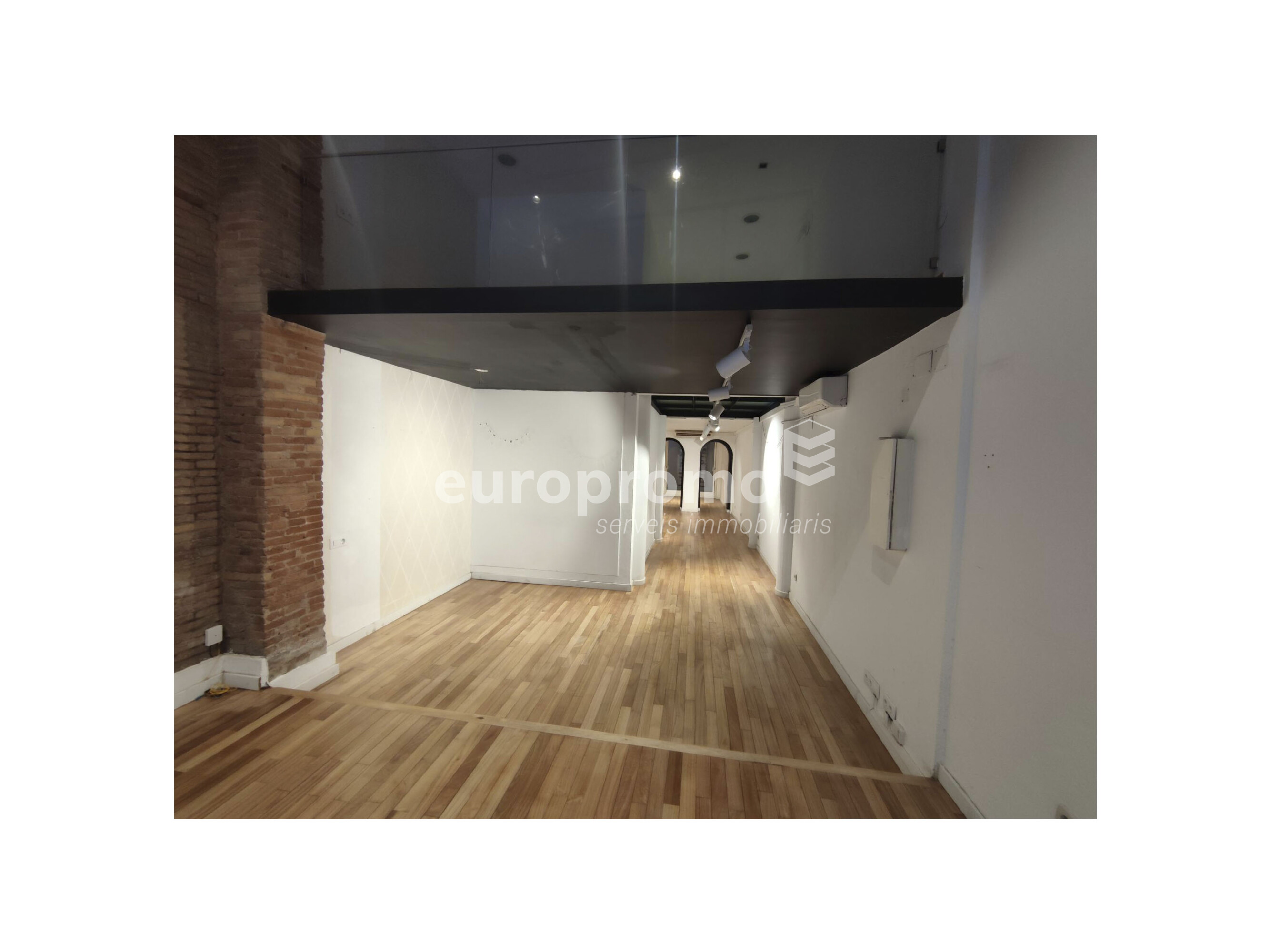 Local  de 101m2 en el centro de Girona!